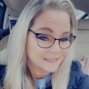 Meet your Posher, Kelli